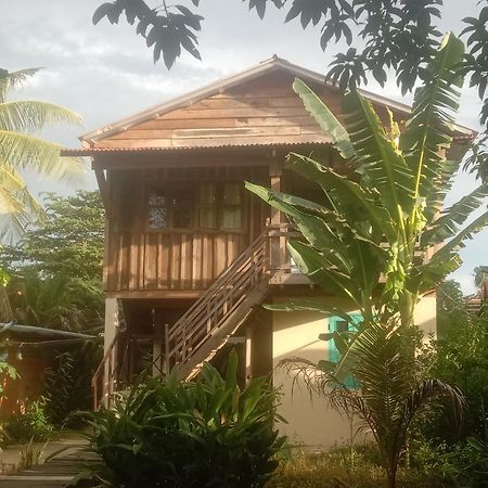 O'Hamok Family Homestay พระตะบอง ภายนอก รูปภาพ